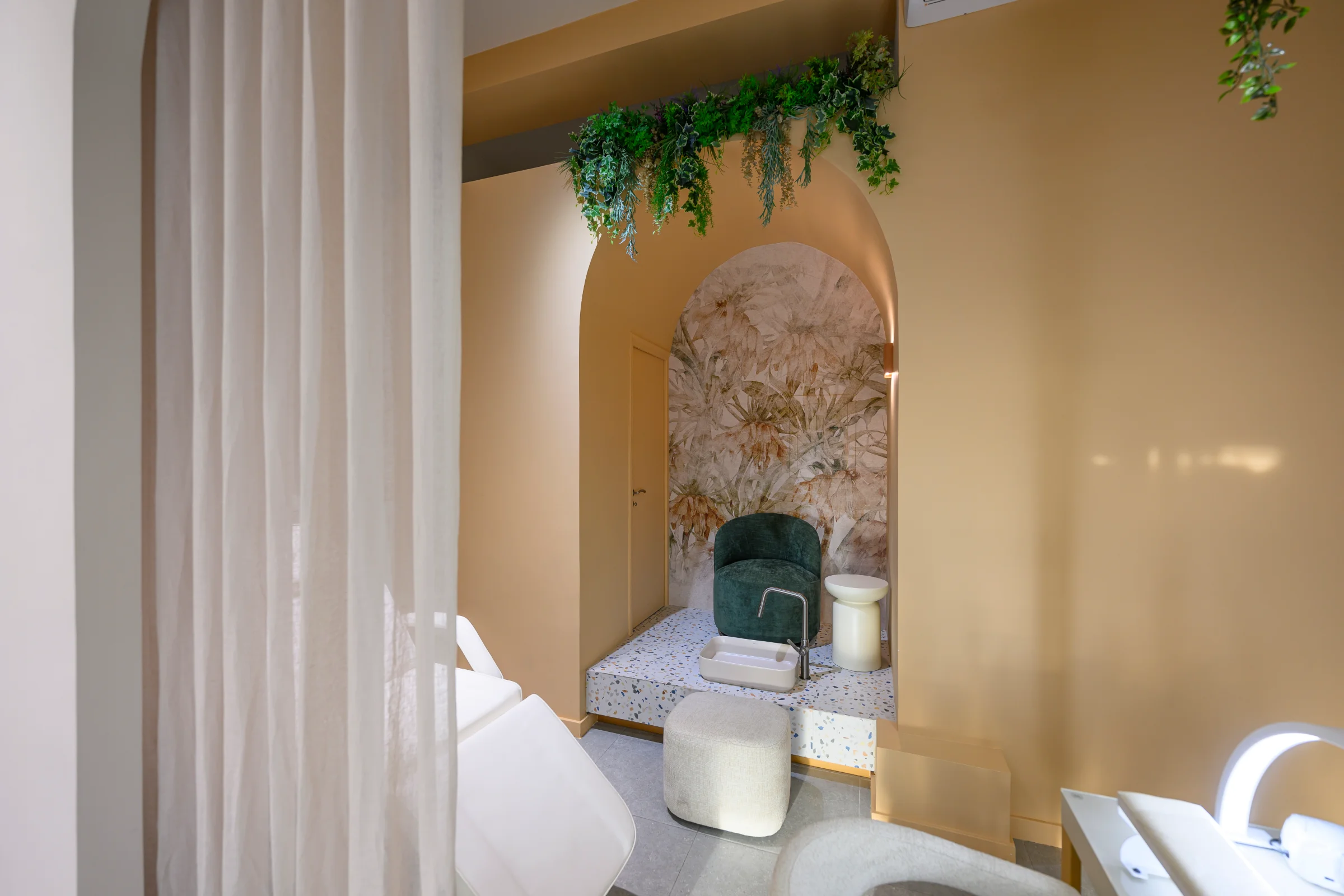 Nails Studio — image 2