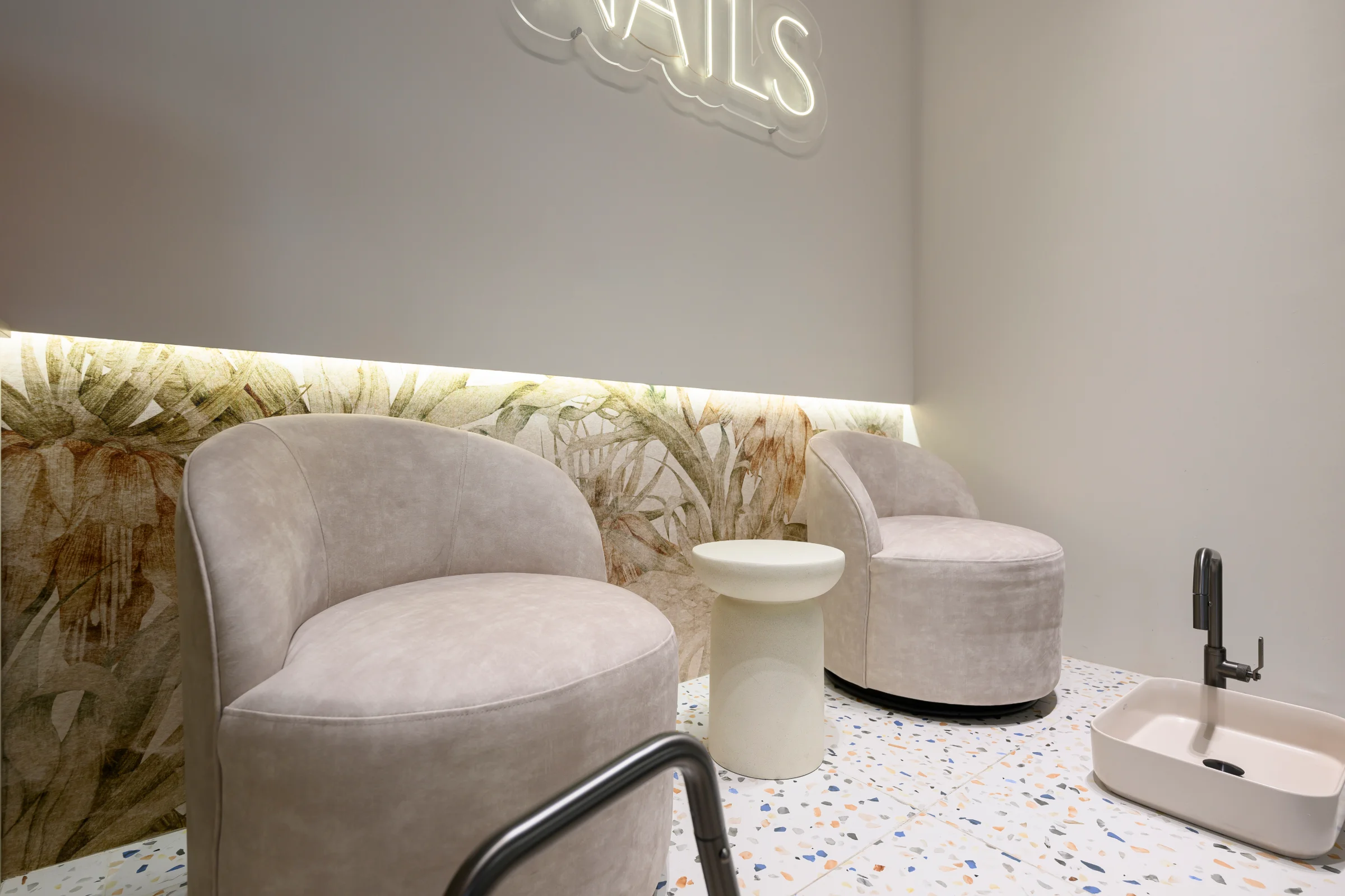 Nails Studio — image 7