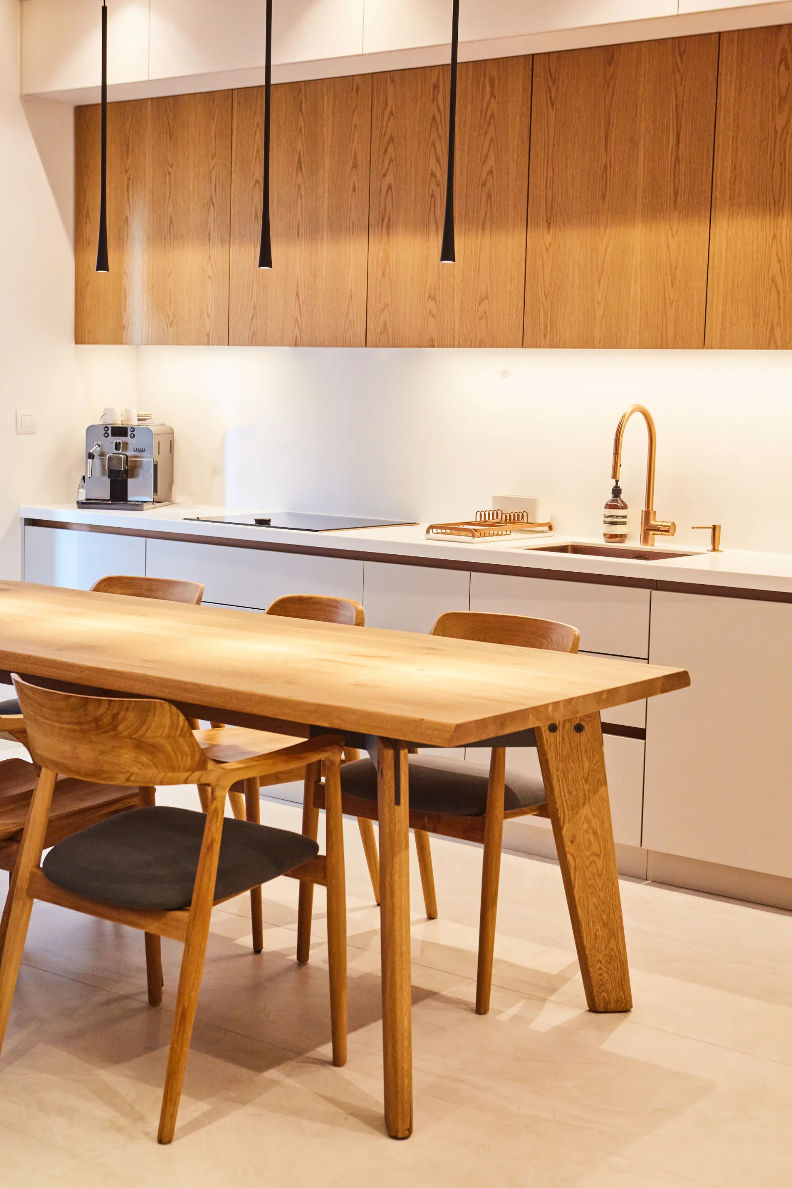 Kolonaki Apartment — image 10