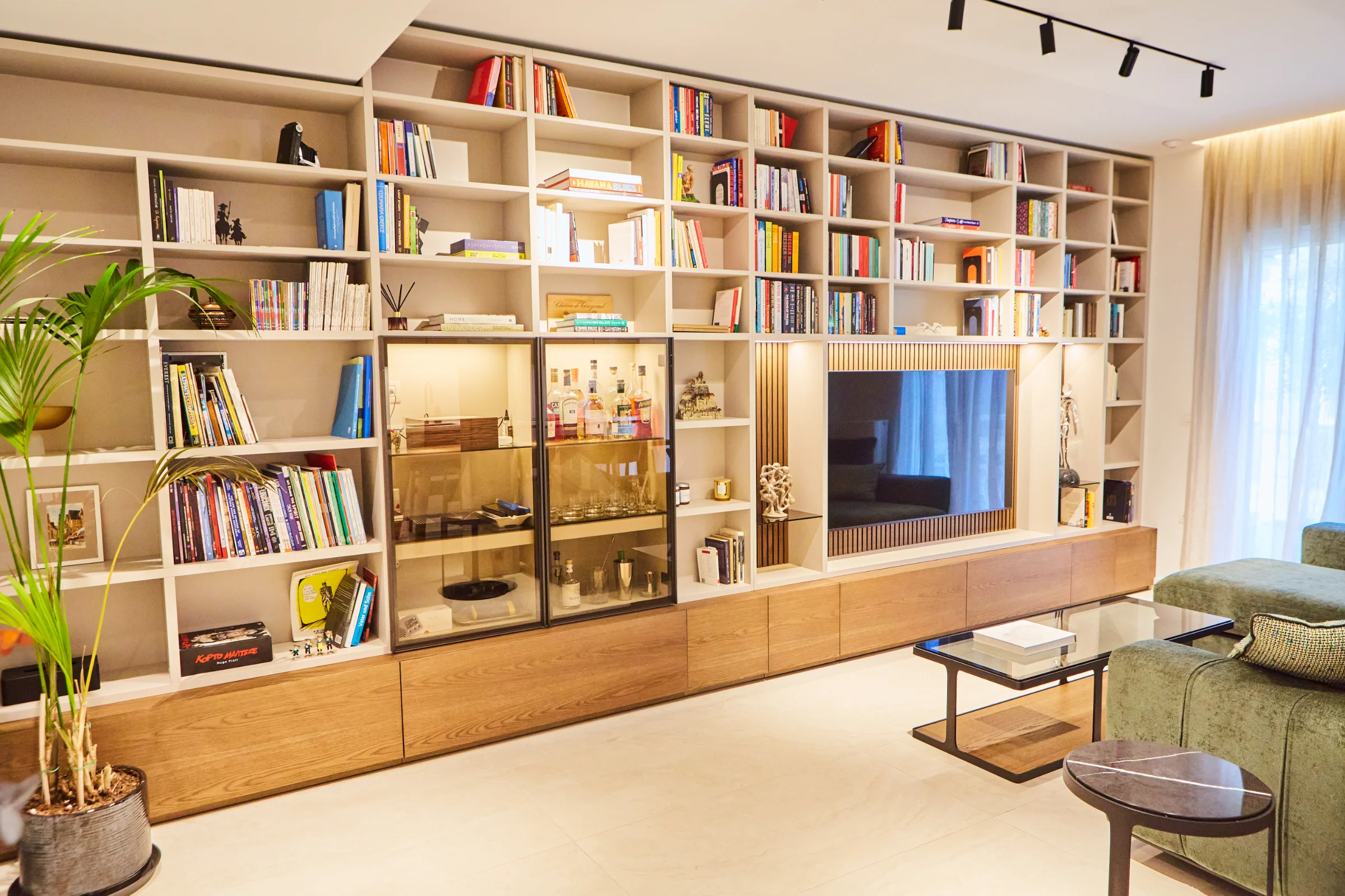 Kolonaki Apartment — image 11